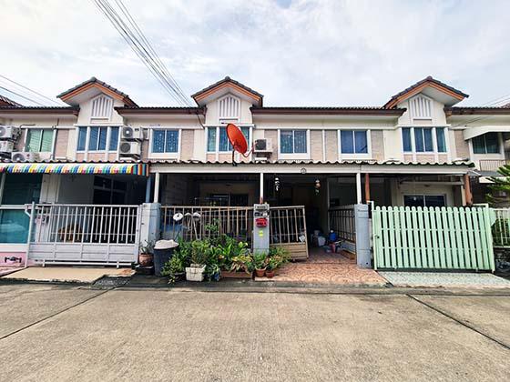 ประชาธิปัตย์ ธัญบุรี ปทุมธานี